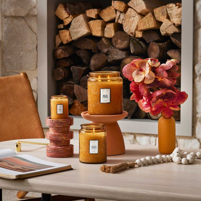 Voluspa Baltic Amber Luxe Jar Candle 140timer