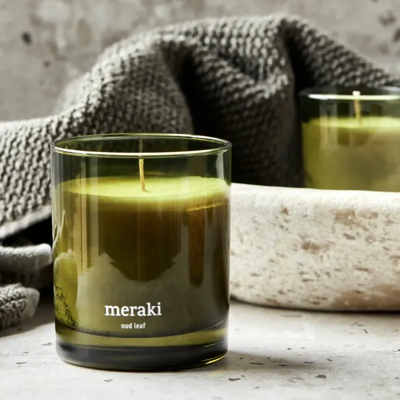 Meraki Scented candle Oud leaf - Green 200g